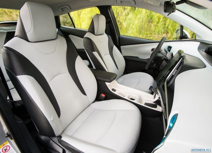 2017 Toyota Prius Prime - фотография 49 из 83