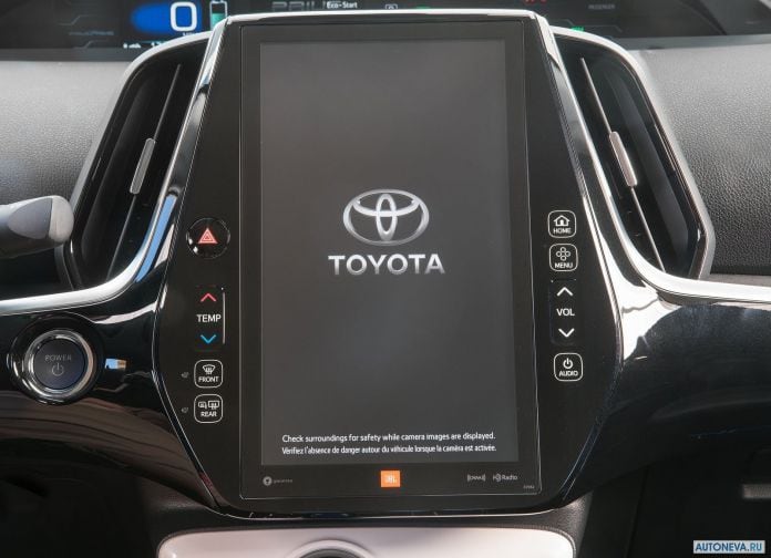 2017 Toyota Prius Prime - фотография 51 из 83