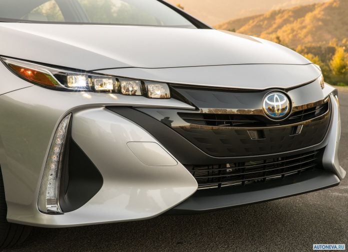 2017 Toyota Prius Prime - фотография 70 из 83