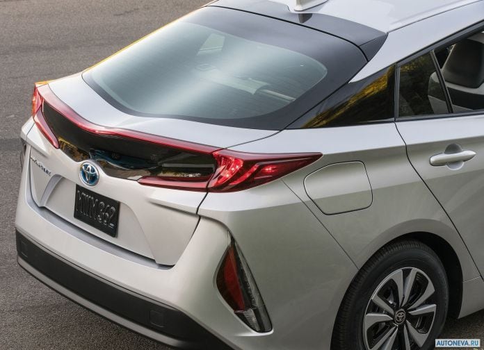 2017 Toyota Prius Prime - фотография 76 из 83