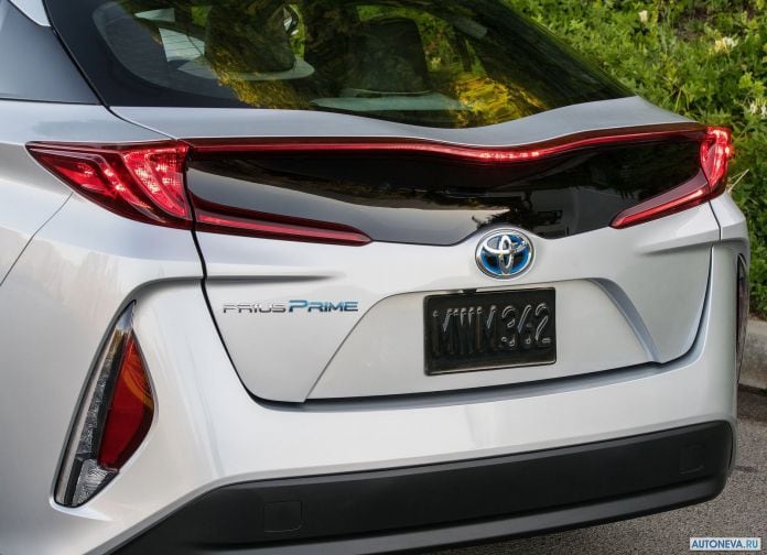 2017 Toyota Prius Prime - фотография 77 из 83
