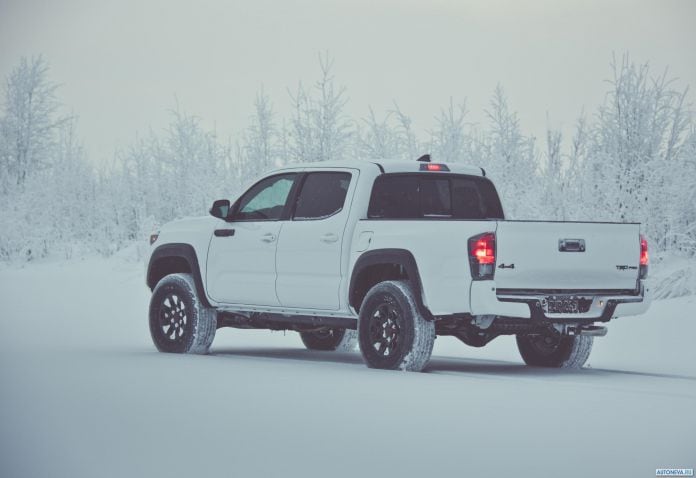 2017 Toyota Tacoma TRD Pro - фотография 3 из 49