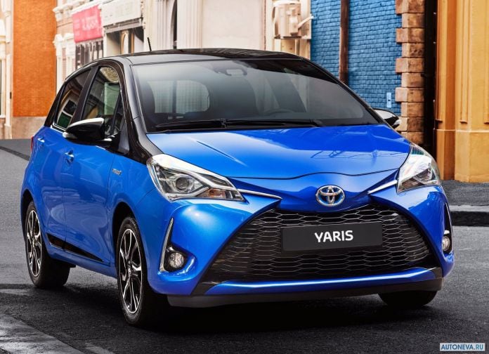 2017 Toyota Yaris - фотография 2 из 28
