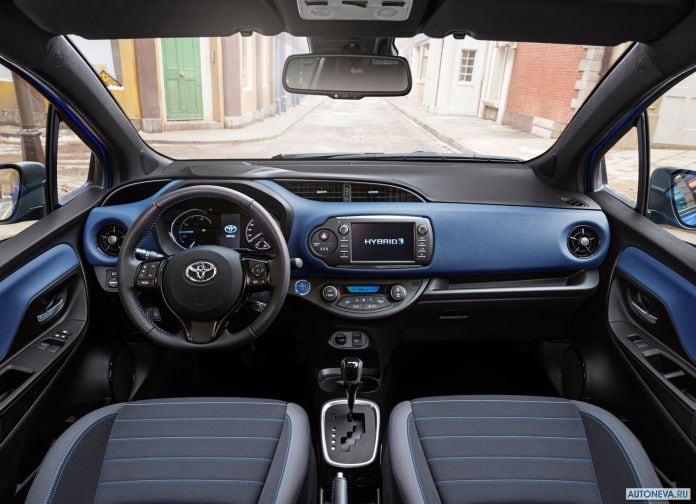 2017 Toyota Yaris - фотография 17 из 28