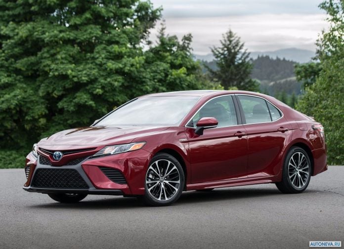 2018 Toyota Camry USA - фотография 4 из 111