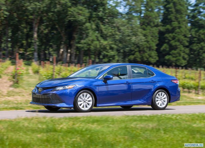 2018 Toyota Camry USA - фотография 20 из 111