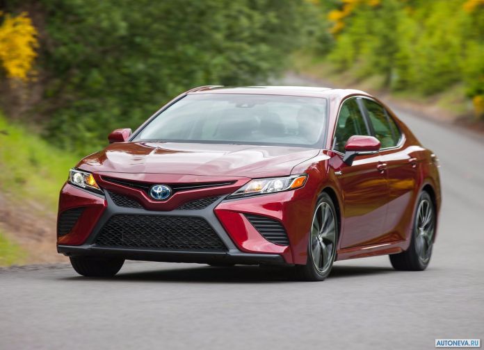 2018 Toyota Camry USA - фотография 25 из 111