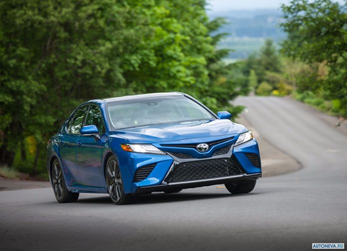 2018 Toyota Camry USA - фотография 27 из 111