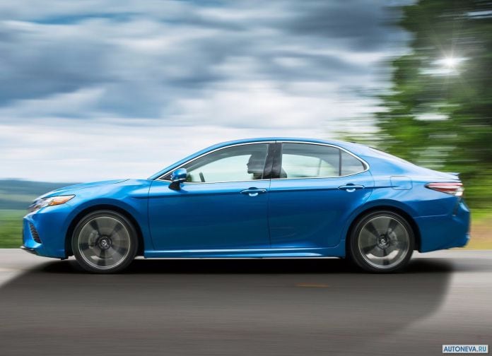 2018 Toyota Camry USA - фотография 42 из 111