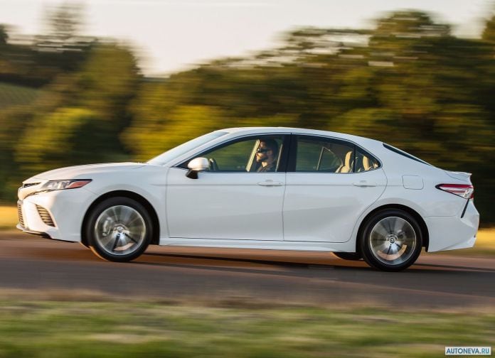 2018 Toyota Camry USA - фотография 46 из 111