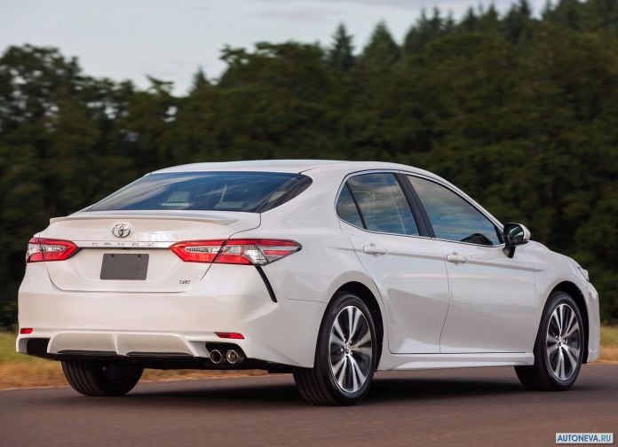 2018 Toyota Camry USA - фотография 52 из 111