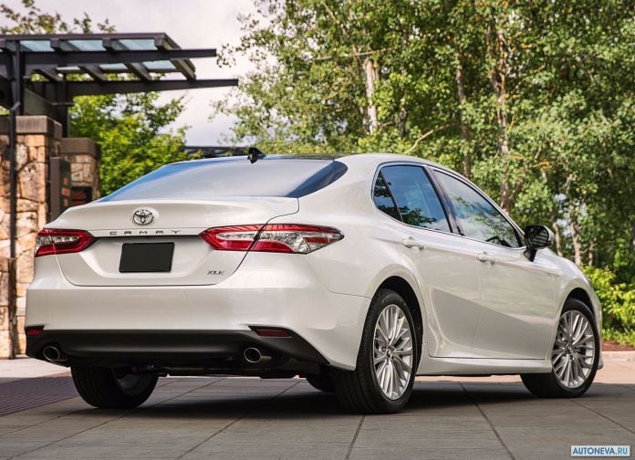 2018 Toyota Camry USA - фотография 54 из 111