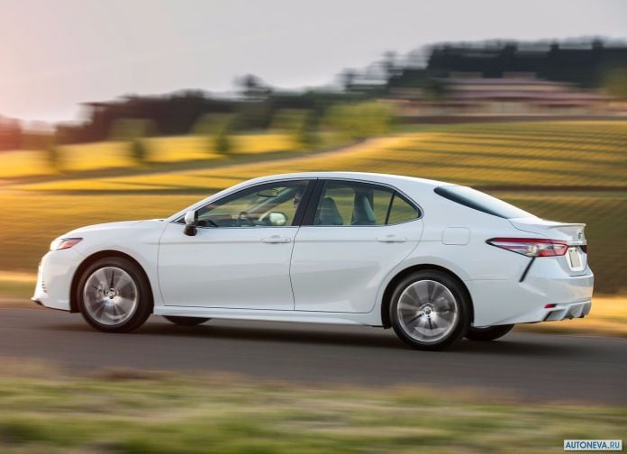 2018 Toyota Camry USA - фотография 63 из 111