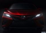 toyota_2018_camry_069.jpg