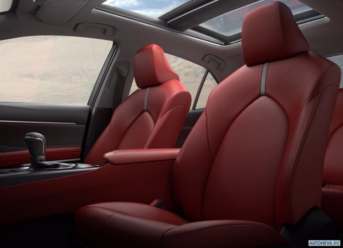 2018 Toyota Camry USA - фотография 78 из 111