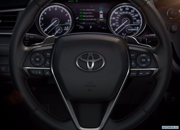 2018 Toyota Camry USA - фотография 82 из 111