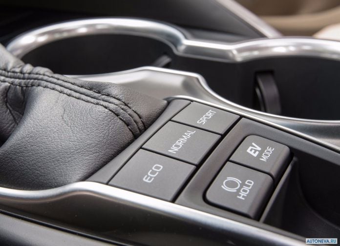2018 Toyota Camry USA - фотография 90 из 111