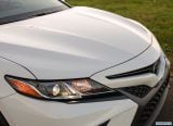 toyota_2018_camry_093.jpg