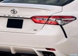 toyota_2018_camry_094.jpg