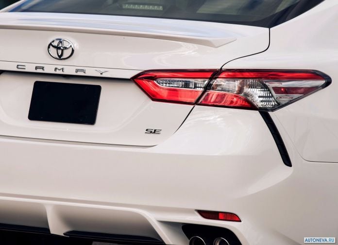 2018 Toyota Camry USA - фотография 94 из 111