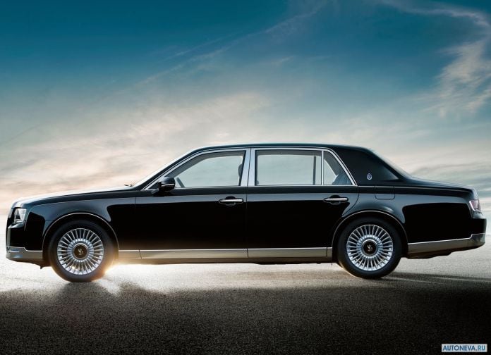 2018 Toyota Century - фотография 2 из 37
