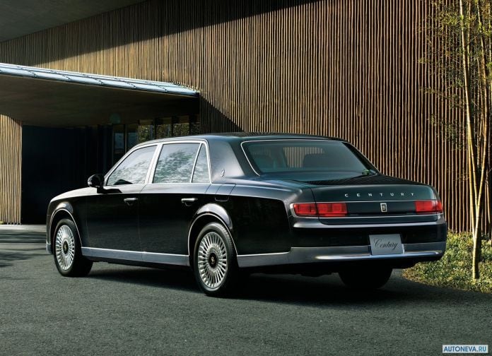 2018 Toyota Century - фотография 3 из 37
