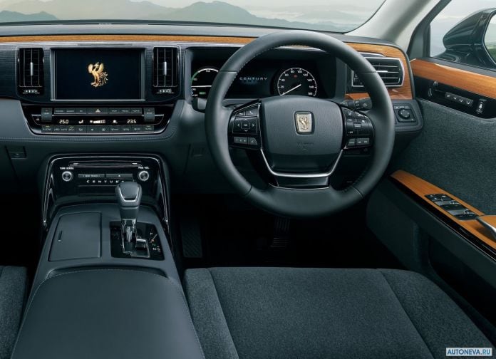 2018 Toyota Century - фотография 12 из 37