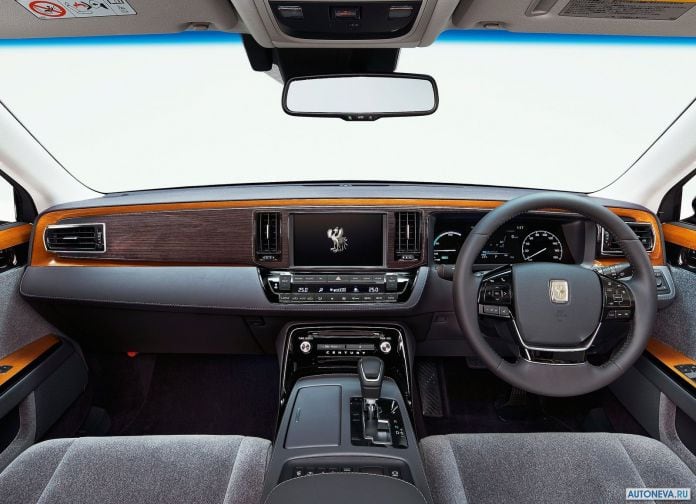 2018 Toyota Century - фотография 13 из 37