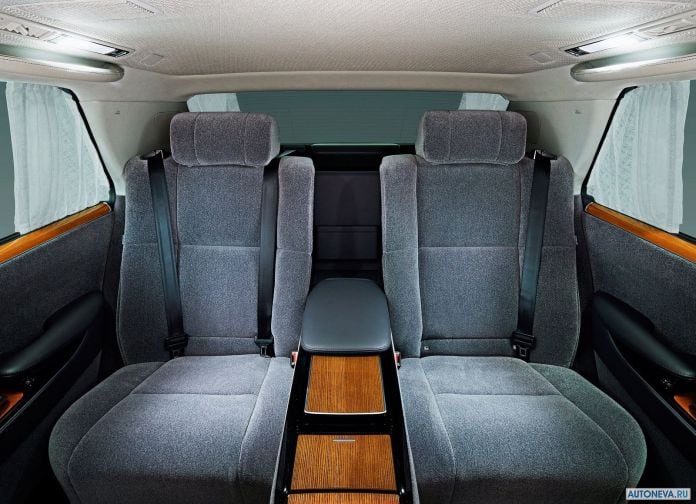 2018 Toyota Century - фотография 20 из 37