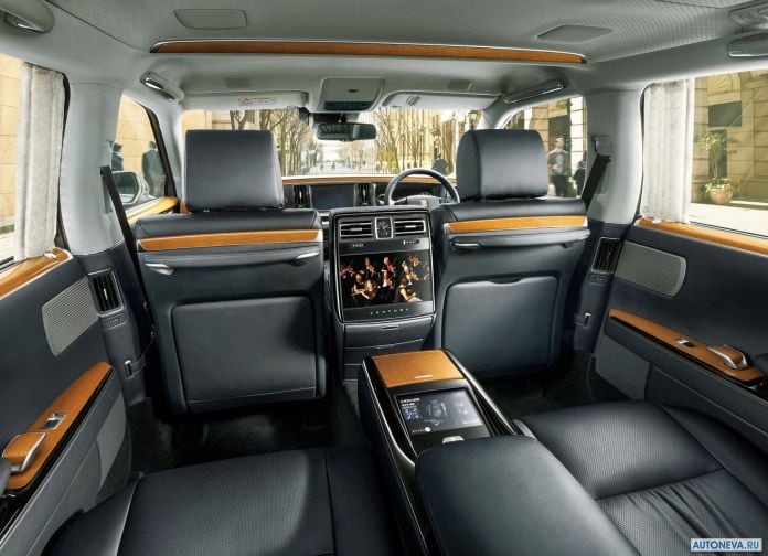 2018 Toyota Century - фотография 21 из 37