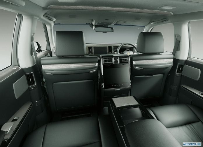 2018 Toyota Century - фотография 23 из 37