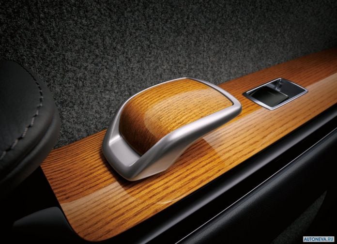 2018 Toyota Century - фотография 27 из 37