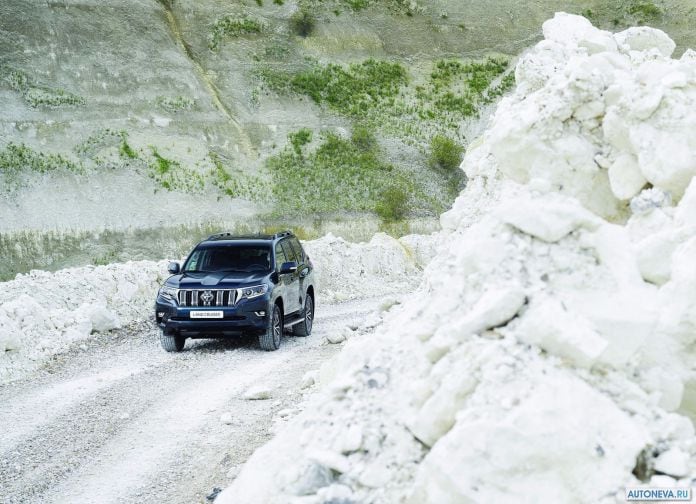 2018 Toyota Land Cruiser Prado - фотография 4 из 24