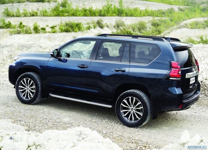 2018 Toyota Land Cruiser Prado - фотография 12 из 24