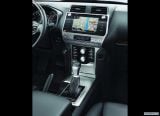 toyota_2018_land_cruiser_023.jpg