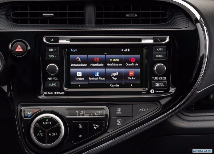 2018 Toyota Prius C - фотография 7 из 8