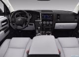 toyota_2018_sequoia_011.jpg