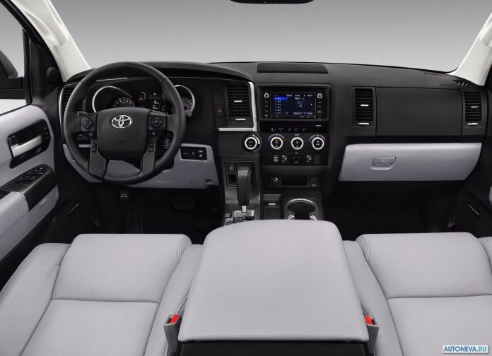 2018 Toyota Sequoia - фотография 11 из 26