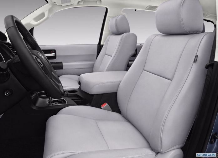 2018 Toyota Sequoia - фотография 12 из 26