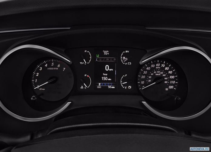 2018 Toyota Sequoia - фотография 14 из 26