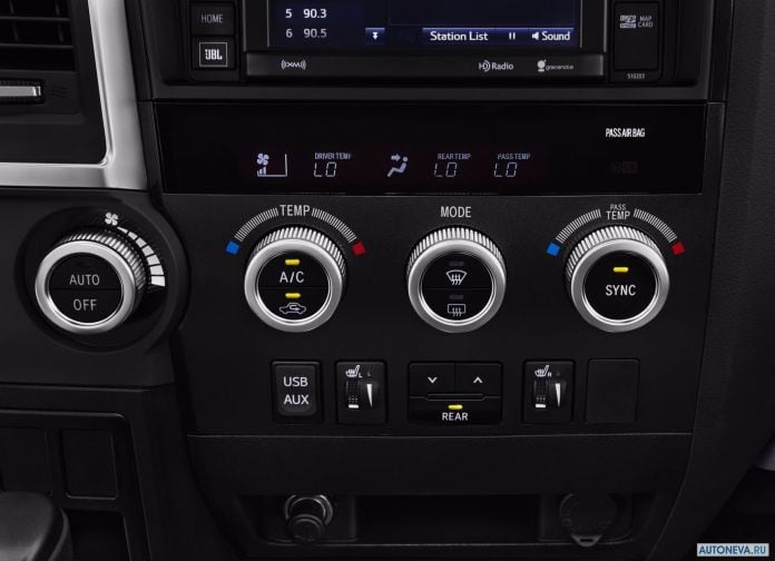 2018 Toyota Sequoia - фотография 18 из 26
