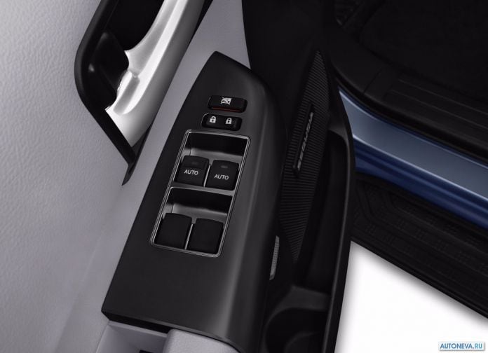 2018 Toyota Sequoia - фотография 20 из 26