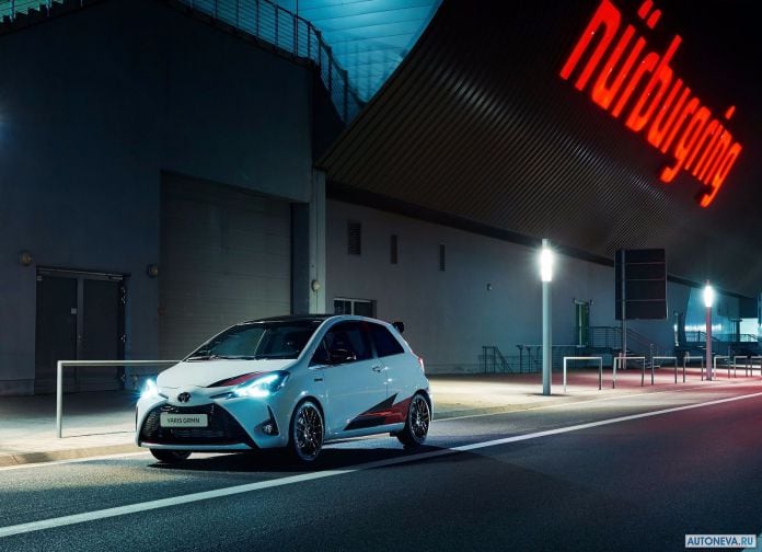 2018 Toyota Yaris GRMN - фотография 2 из 31
