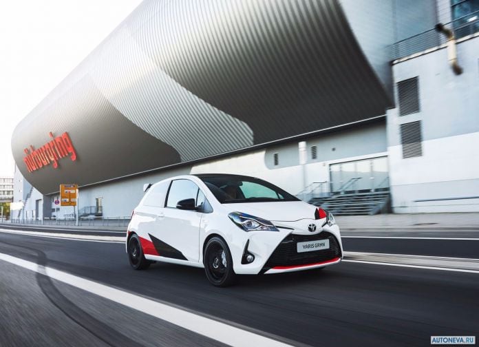 2018 Toyota Yaris GRMN - фотография 12 из 31