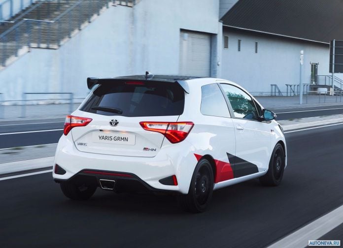 2018 Toyota Yaris GRMN - фотография 16 из 31