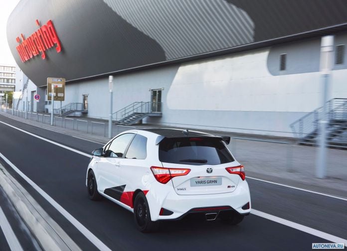 2018 Toyota Yaris GRMN - фотография 17 из 31