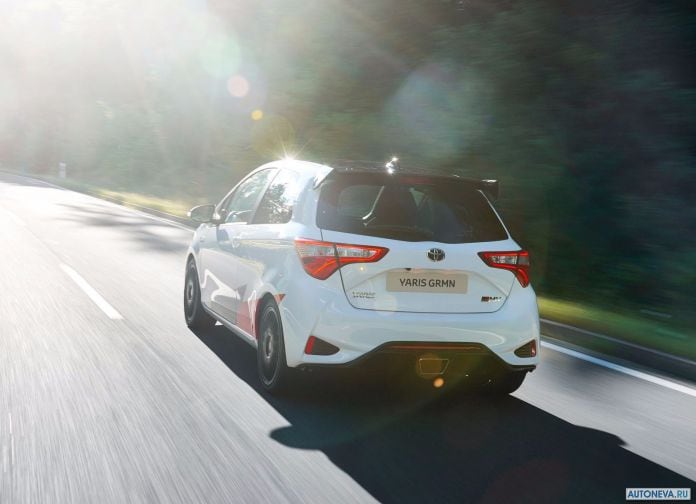 2018 Toyota Yaris GRMN - фотография 21 из 31