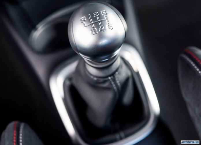 2018 Toyota Yaris GRMN - фотография 26 из 31