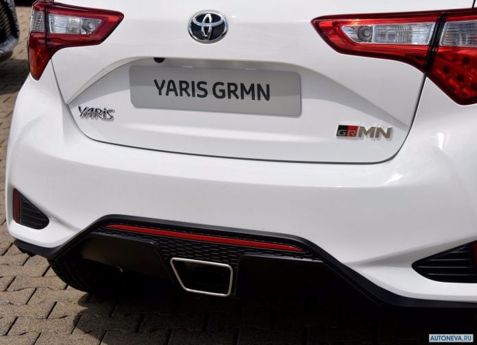 2018 Toyota Yaris GRMN - фотография 29 из 31