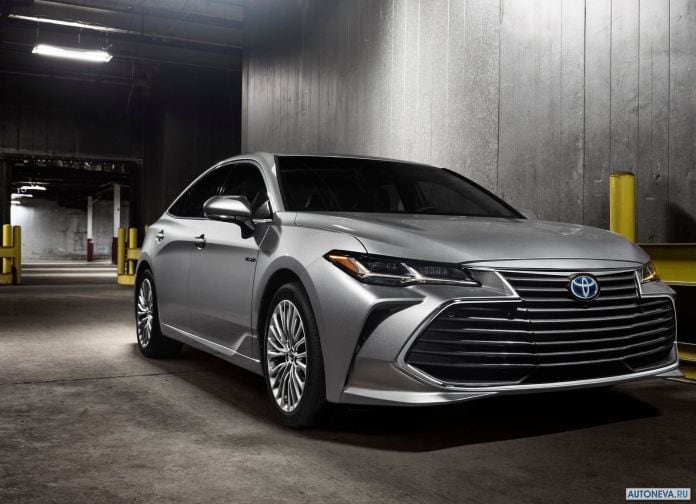 2019 Toyota Avalon - фотография 1 из 173
